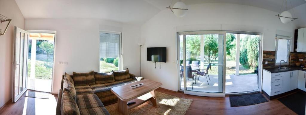 Holiday Homes Fig Blagaj Bagian luar foto