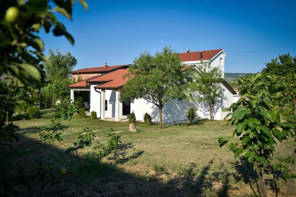 Holiday Homes Fig Blagaj Bagian luar foto